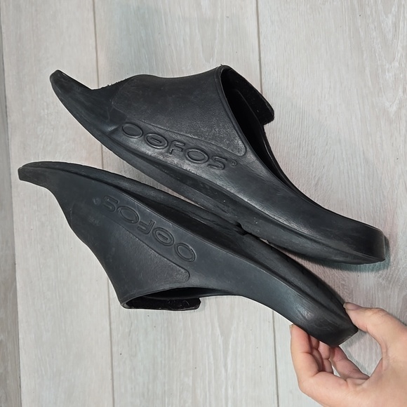 Oofos Mens Hook & Loop Black Slide Sandals Shoes Sz 13 - Picture 8 of 13